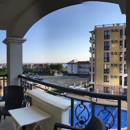 Sea Shore Apartment Sveti Vlas Exterior photo