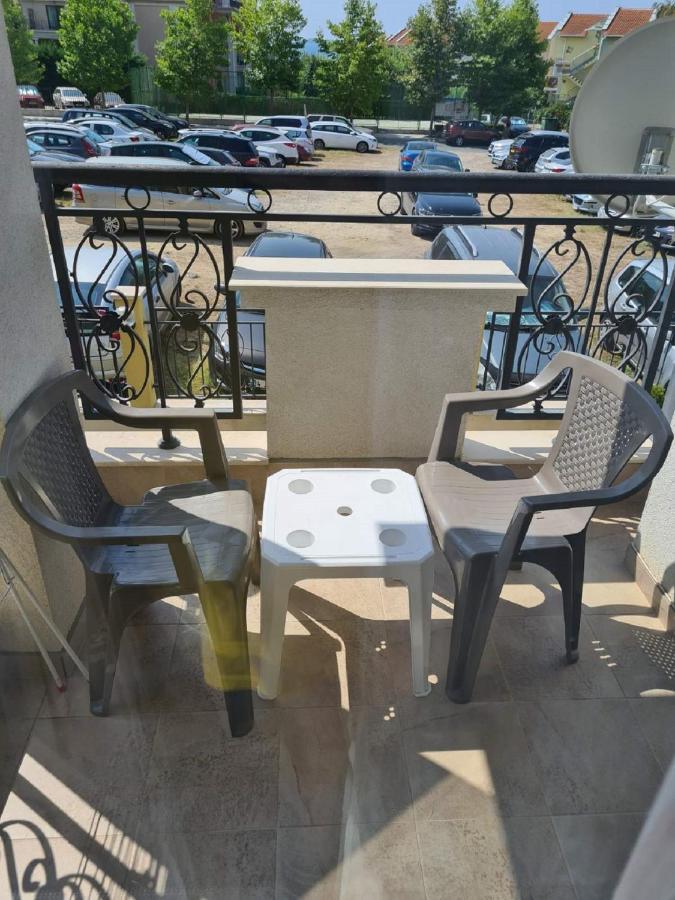 Sea Shore Apartment Sveti Vlas Exterior photo