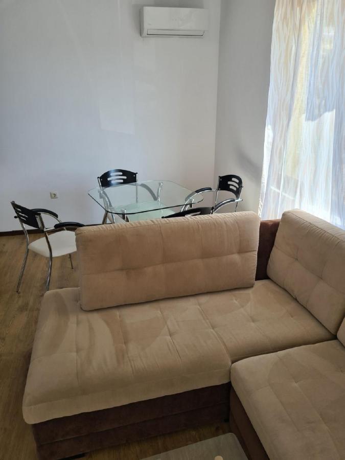 Sea Shore Apartment Sveti Vlas Exterior photo