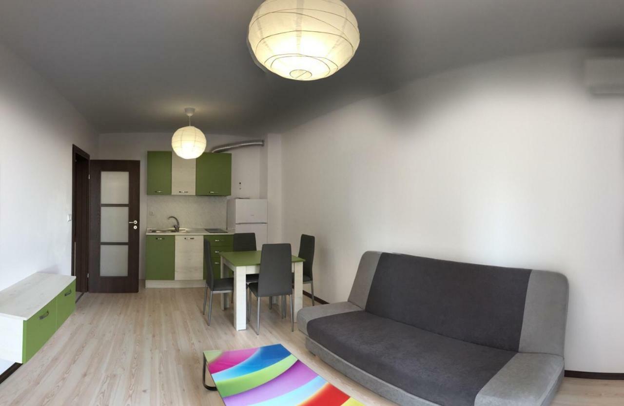 Sea Shore Apartment Sveti Vlas Exterior photo